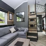 Dubs Luxury Family Pod * كيسويك