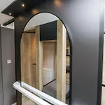 Dubs Luxury Family Pod *