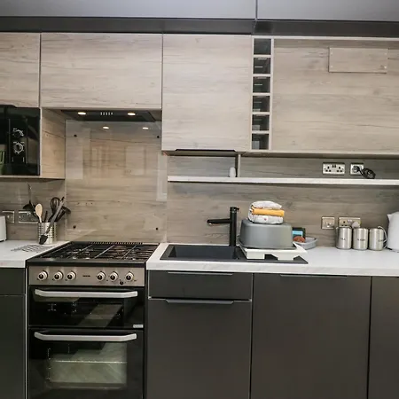 Dubs Luxury Family Pod * Кесвик