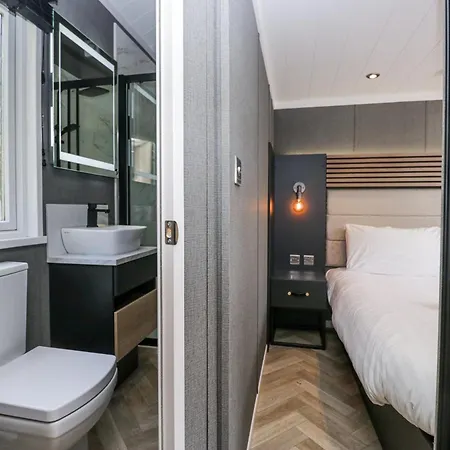 Dubs Luxury Family Pod Дом отдыха